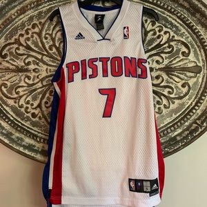 Pistons white “Gordon 7” jersey.  Men’s small.